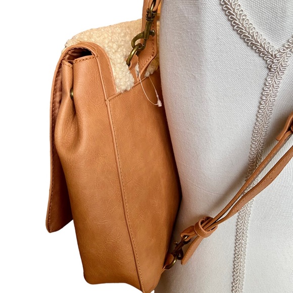 NWOT Universal Thread Cognac Sherpa Backpack - Picture 7 of 9